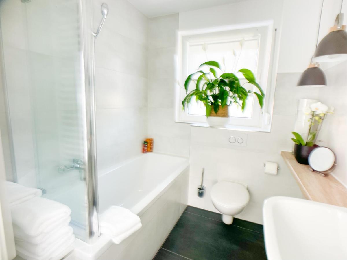 M-Style 01 Apartment Mit Terrasse Und Gasgrill, 24H Self-Check-In, Free Parking, Netflix Nürnberg Eksteriør billede