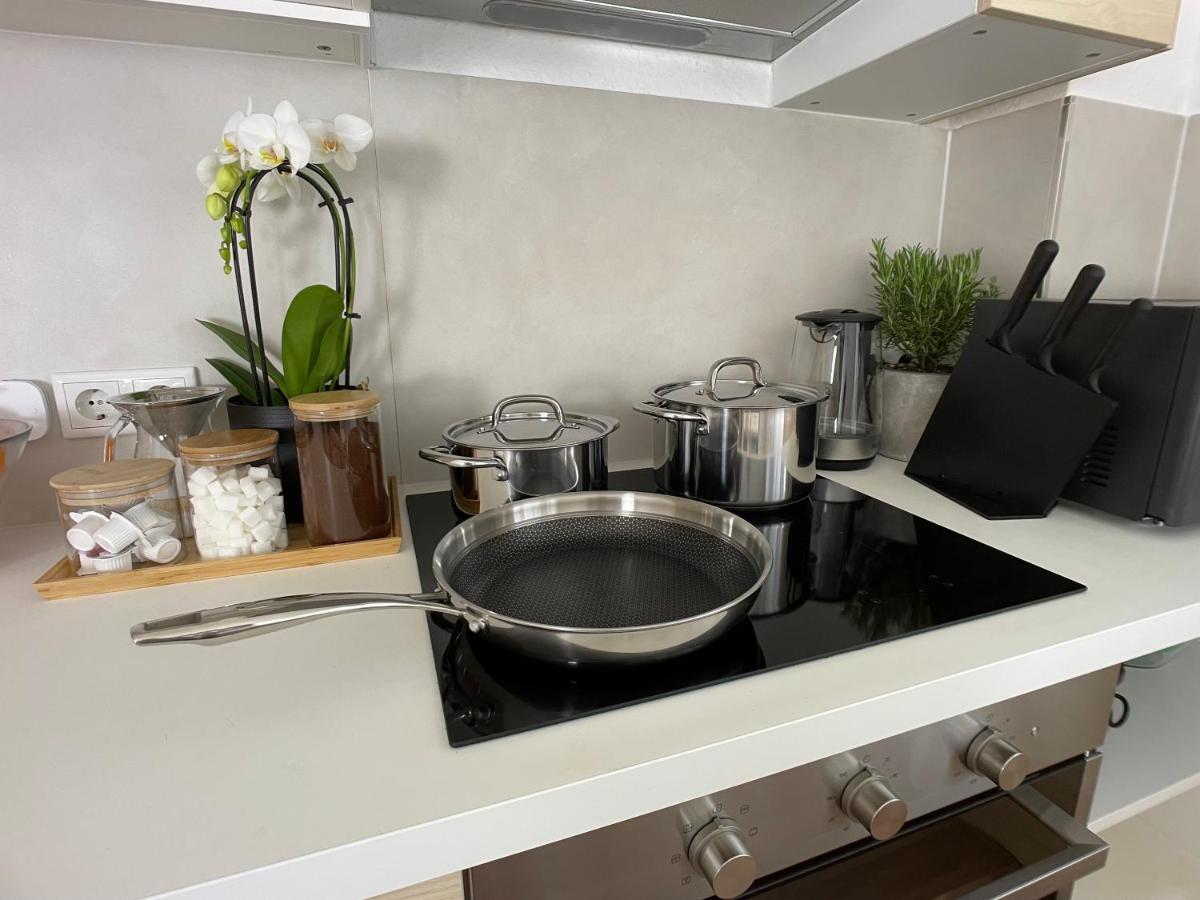 M-Style 01 Apartment Mit Terrasse Und Gasgrill, 24H Self-Check-In, Free Parking, Netflix Nürnberg Eksteriør billede
